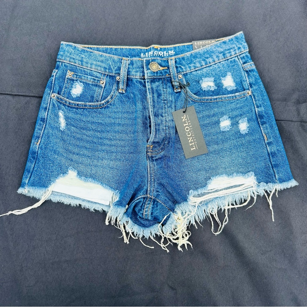 Lincoln Outfitters Denim Cut Off High Rise/ Button Fly Shorts Women’s Size 4